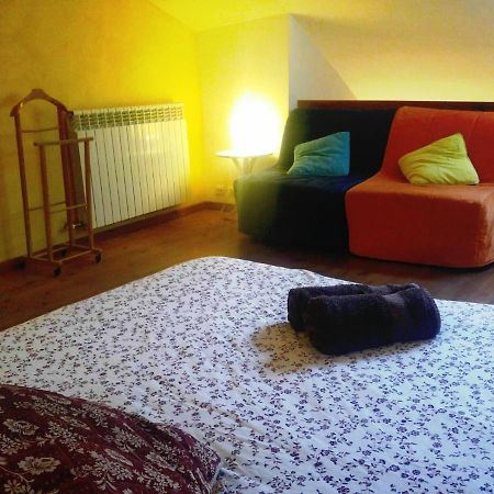 Apartamentos Saltarel-Lo Besalú Buitenkant foto