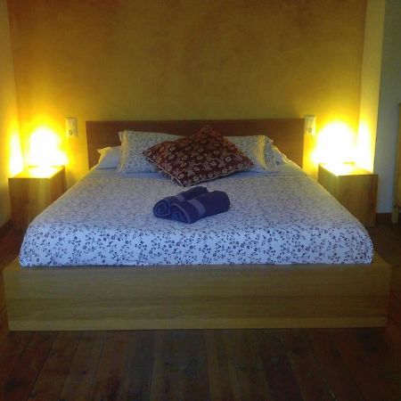 Apartamentos Saltarel-Lo Besalú Buitenkant foto