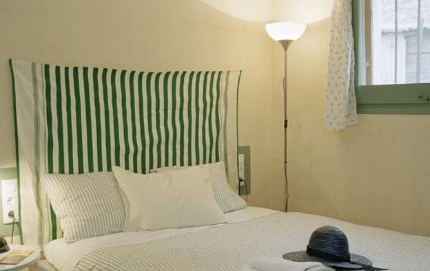 Apartamentos Saltarel-Lo Besalú Kamer foto