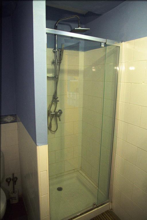 Apartamentos Saltarel-Lo Besalú Buitenkant foto