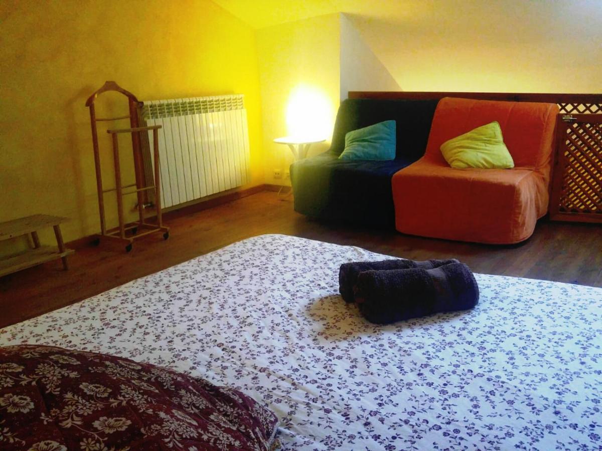 Apartamentos Saltarel-Lo Besalú Buitenkant foto